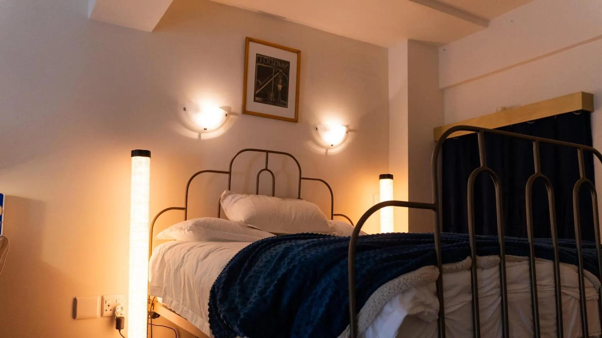 Apartment A Splendid Art Deco Piano Studio No Loadshedding Cape Town